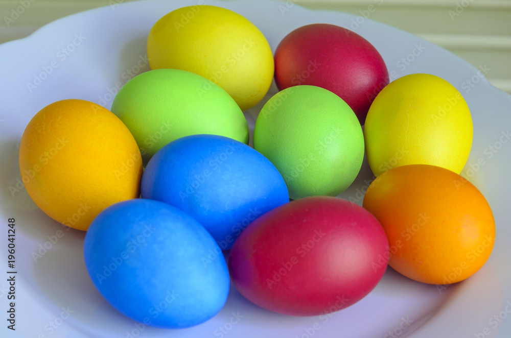 Viele bunte Ostereier, frohe Ostern!