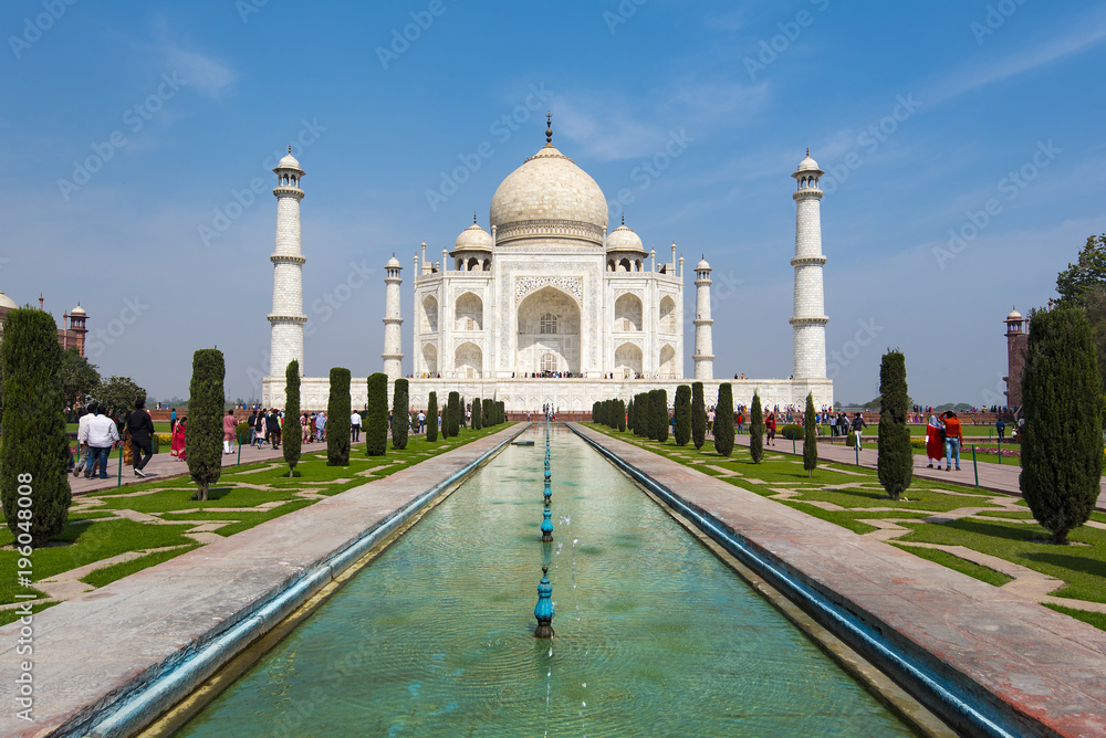 Fototapeta premium Taj Mahal complex in Agra in India