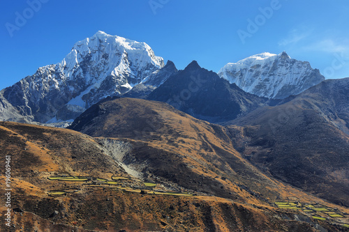 Fototapeta Naklejka Na Ścianę i Meble -  View of peak range near Macchermo, Nepal