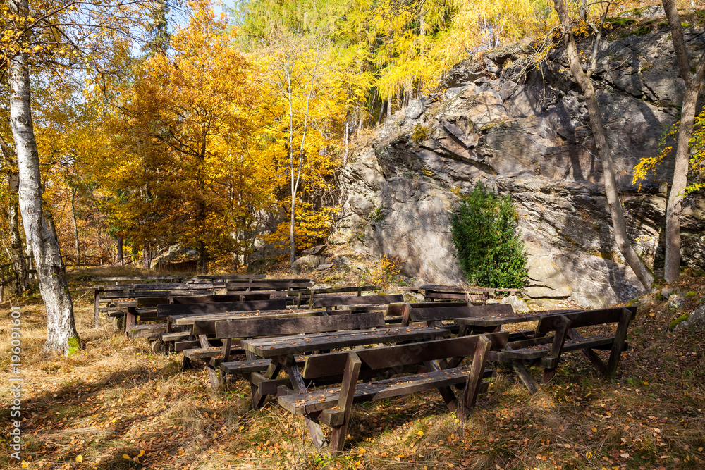 alter Festplatz von Güntersberge im Herbst