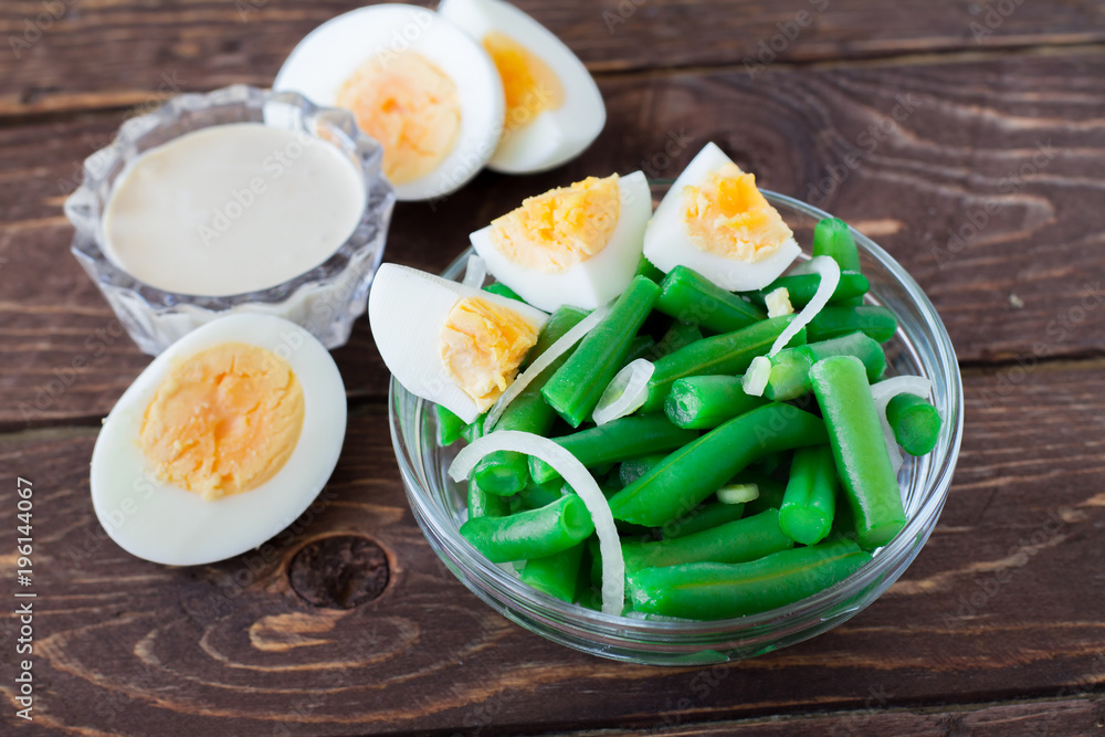 fresh salad of green beans with eggs