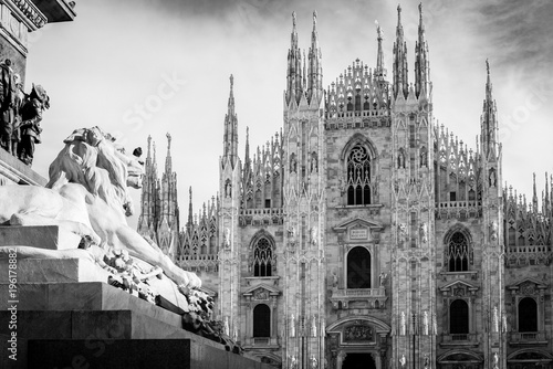 Fotografie Milan Duomo detail - black and white image