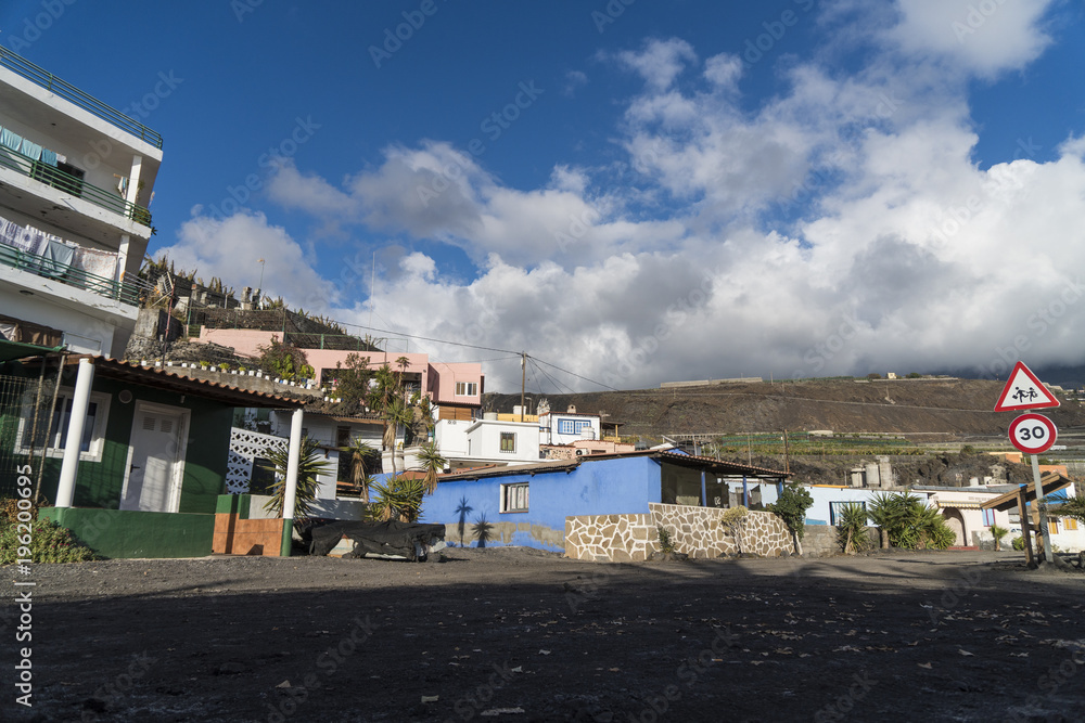 A walk through La Bombilla near Puerto Naos at La Palma / Canary Islands