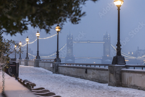 Photography Tower Bridge in Winter