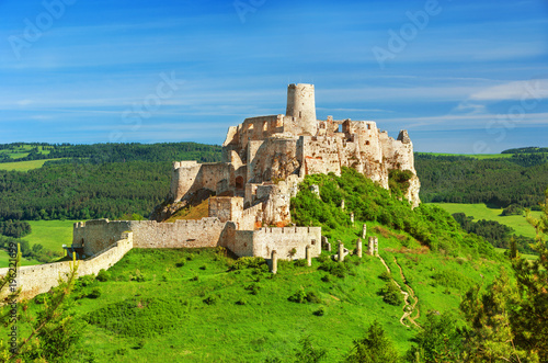 Obraz na płótnie Beautiful Spis castle at the sunrise, UNESCO heritage, Slovakia w salonie