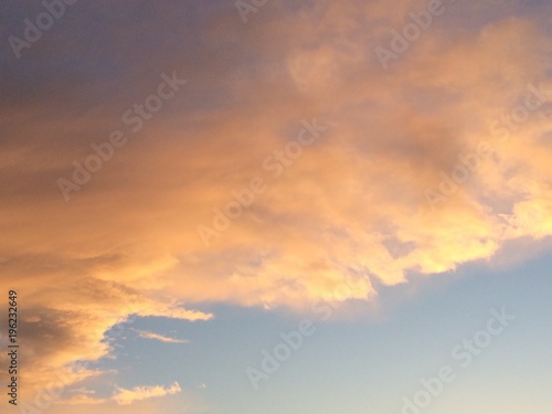 Wolkenwand zieht auf am Abend © contadora1999