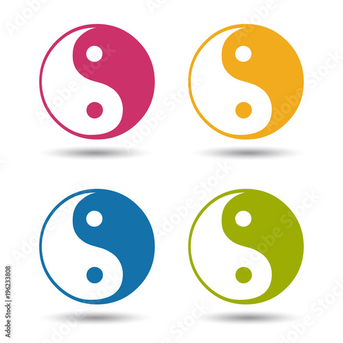 Yin Yang Symbole - Bunte Vektor Illustration - Freigestellt auf weißem Hintergrund