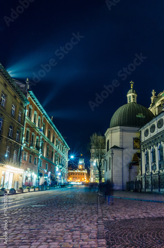 Fototapeta Naklejka Na Ścianę i Meble -  Scenic night Lviv cityscape architecture on the long exposure