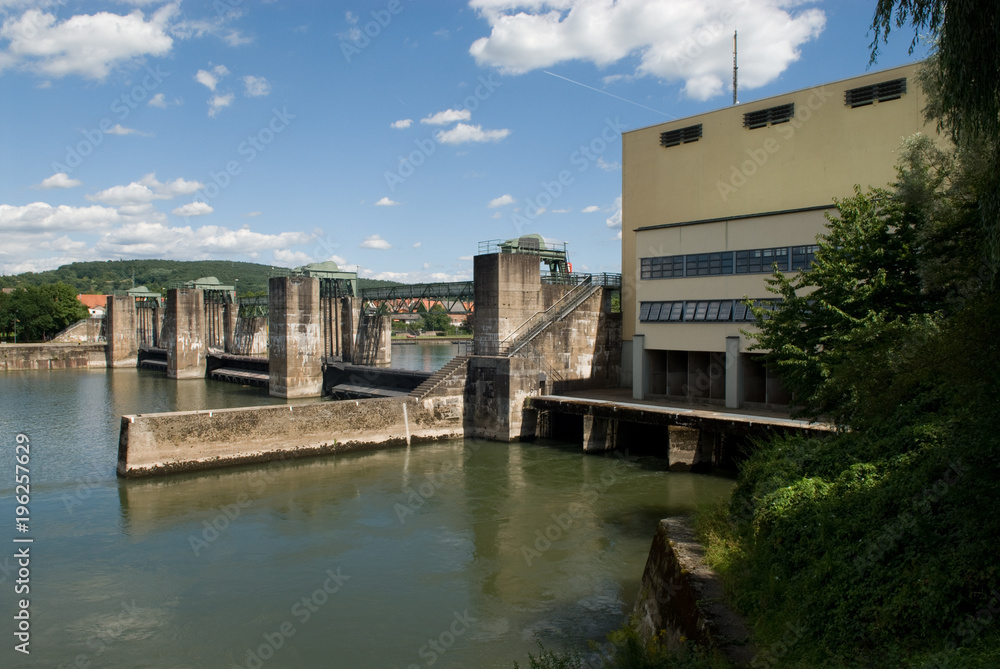 Naklejka premium Wasserkraftwerk am Main