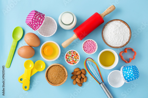 Baking cupcake with ingredients and kitchen tools © thanksforbuying
