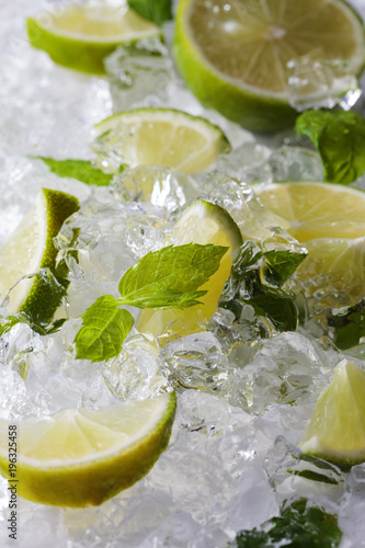 Lime slices mint
