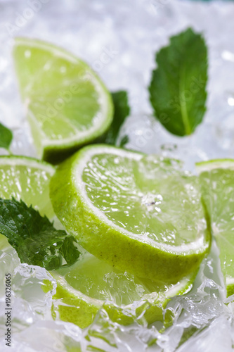 Lime slices mint