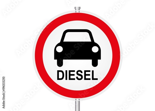 Straßenschild - Diesel mit Auto