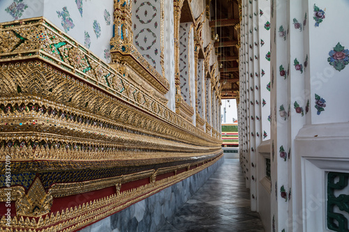 Tempel Wat Arun in Bangkok Detailaufnahme - Thailand,