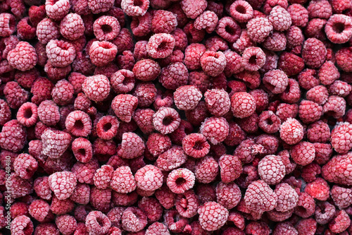 Konstfotografi View from above on frozen raspberries.