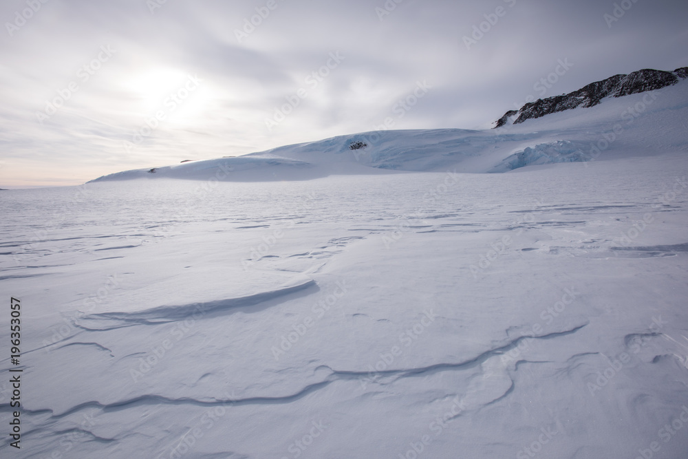 Mt Vinson, Sentinel Range, Ellsworth Mountains, Antarctica Mt Vinson, Sentinel Range, Ellsworth Mountains, Antarctica