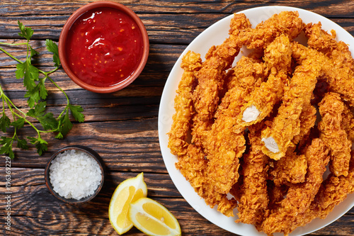 Fotografia deep fried chicken crispy breast strips