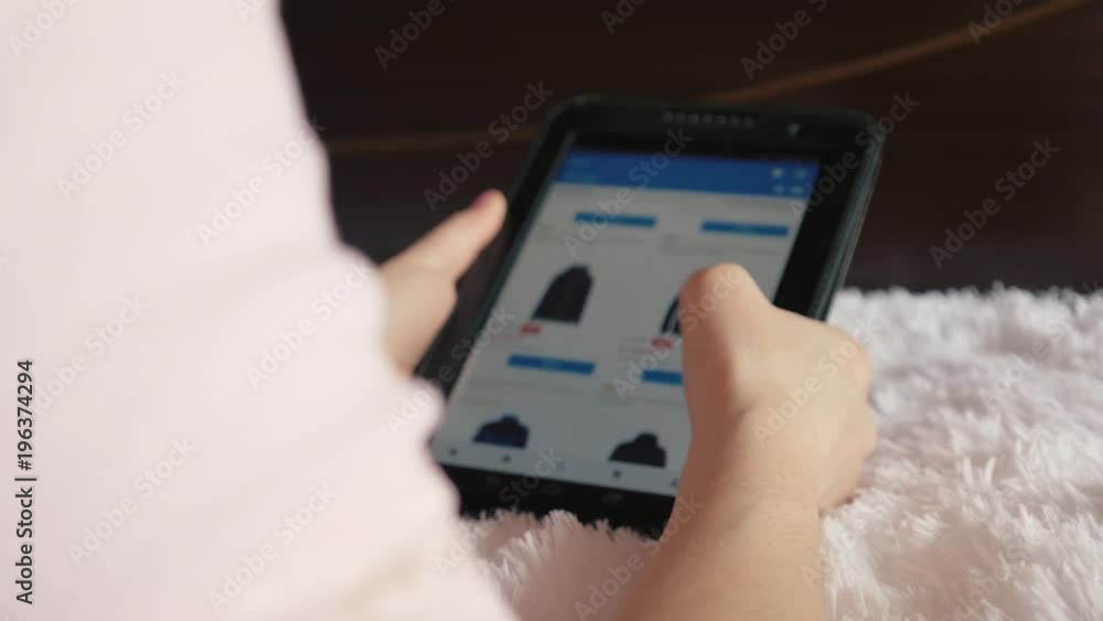 Buying clothes online Buying clothes online