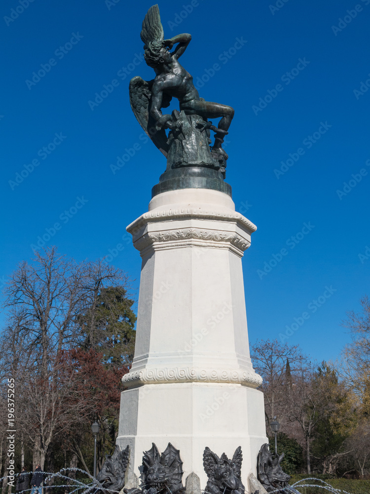 Fountain of Fallen Angel, highlight of Buen Retiro Park. Buen Retiro Park. Madrid, Spain