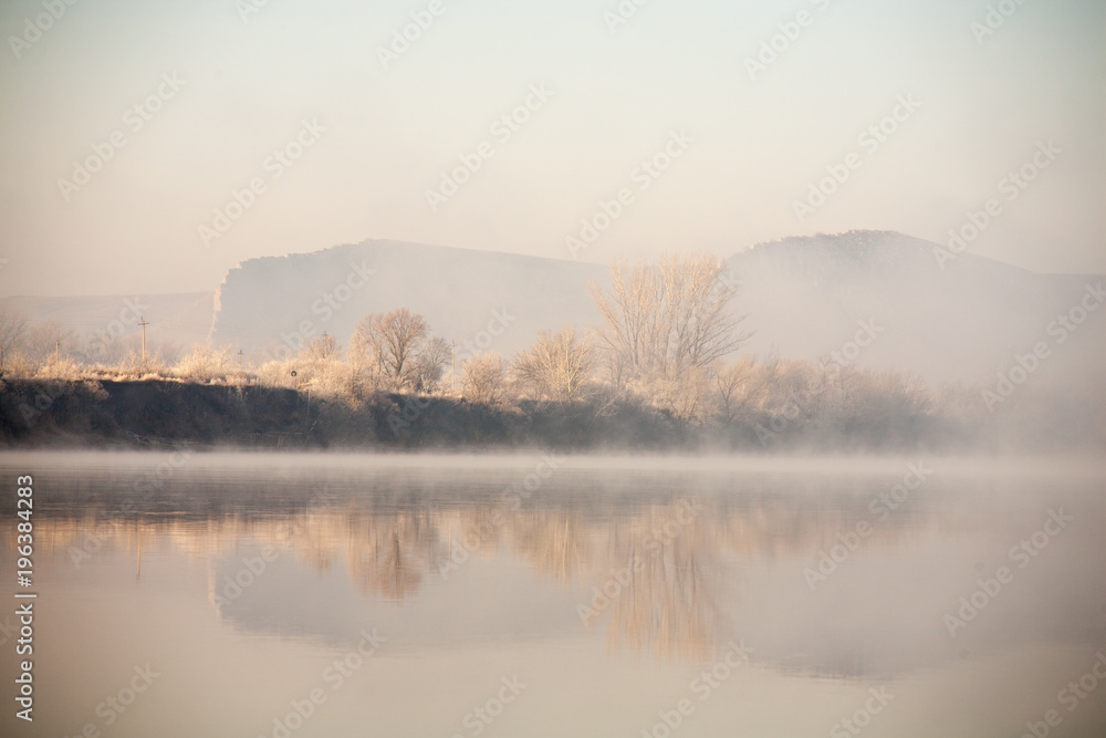 Morning on the river early morning fog - obrazy, fototapety, plakaty 