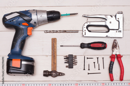 Wallpaper Mural Building tools Torontodigital.ca