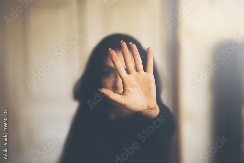 Schilderij op canvas sad woman hand stop or no sign