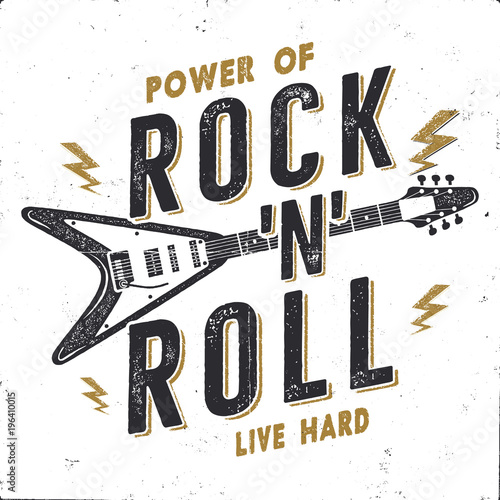 Plakat Vintage ręcznie rysowane plakat Rock n Roll, plakat muzyczny Rock. Hardee Tee Graphics Design. Koszulka muzyczna Rock Music. Cytat Power of Rock and Roll. Akcyjna wektorowa retro tapeta, emblemat odizolowywający na bielu