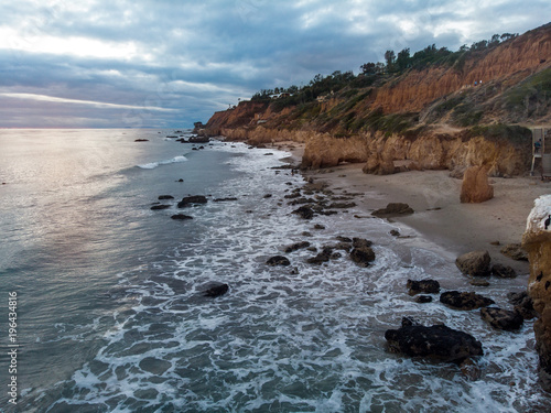 Obraz na płótnie Scenic ocean beach with rocks in Malibu, California.