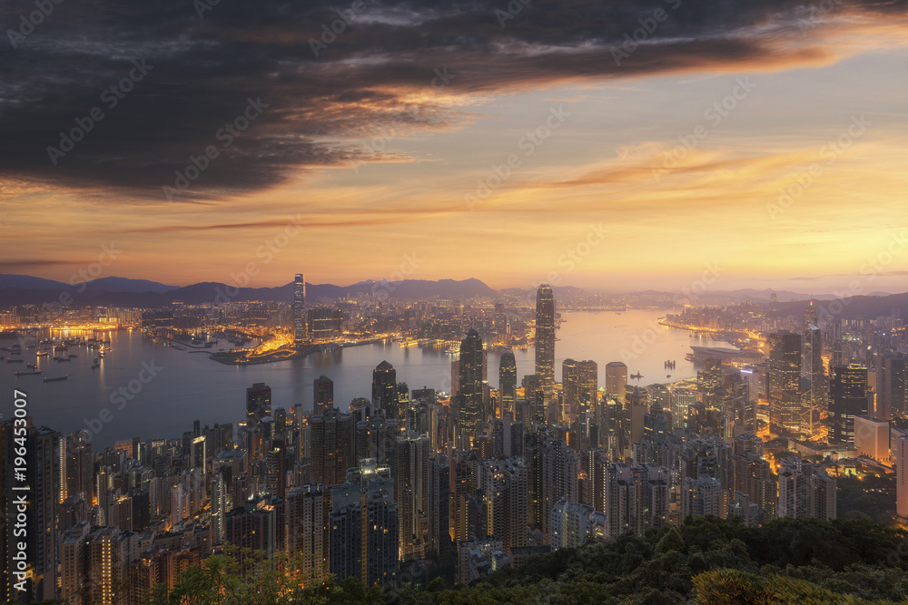 Obraz premium Hong Kong skyline. The view from Victoria Peak in morning