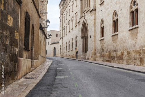 Fototapeta Naklejka Na Ścianę i Meble -   Ancient street, historic center of Tarragona, Catalonia.Spain.