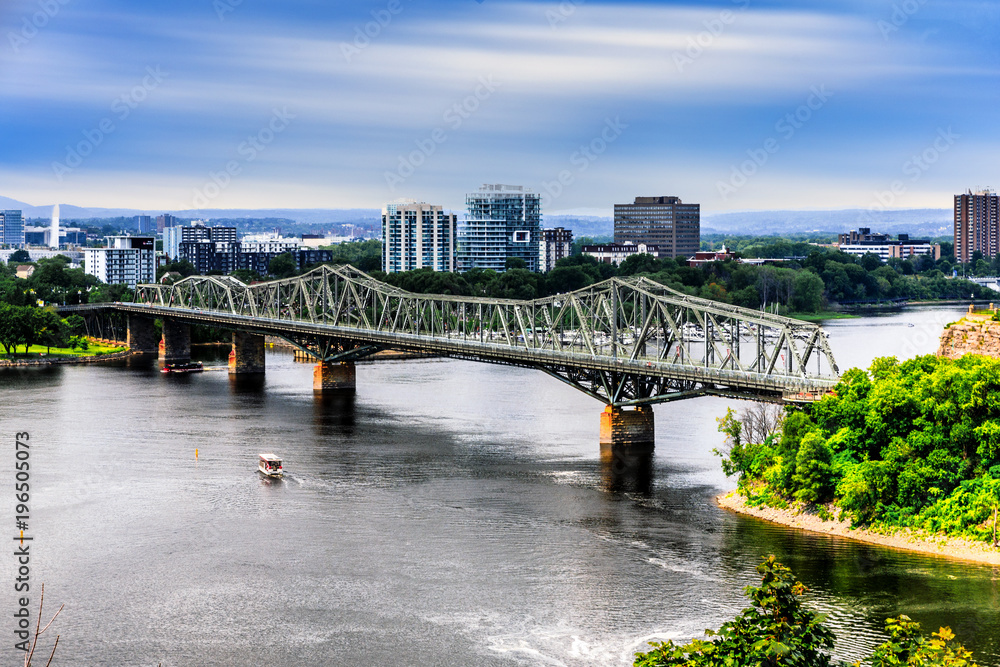 Fototapeta premium Alexandra Bridge In Ottawa