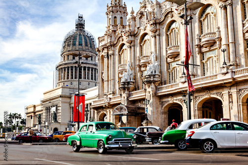 Photography Traffic in front of the Capitol and the National Theatre (Alicia Alonso) near th