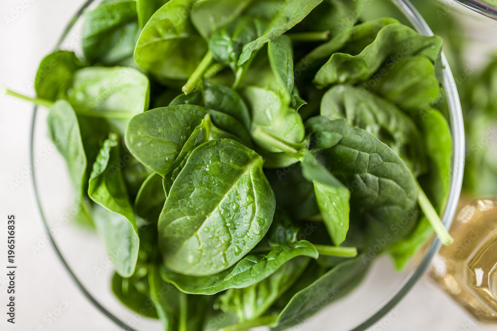 Baby spinach leaves Baby spinach leaves