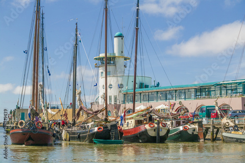 Plattbodenschiffe im Tradit...