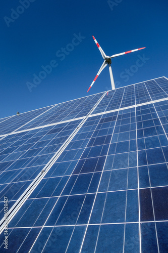 Wind und Solarenergie