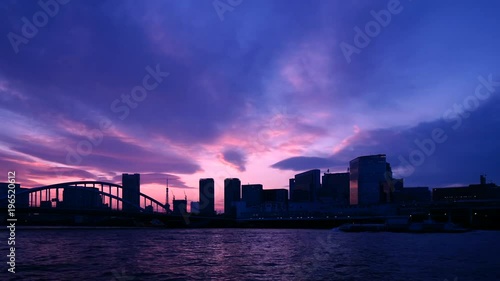 Wallpaper Mural 東京タワーと築地・タイムラプス Torontodigital.ca