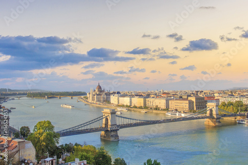 Beautiful view of the Hungarian Parliament and the chain bridge in Budapest, Hungary © marinadatsenko