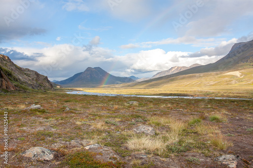 Regenbogen und Tundra Landschaftsfotos vom Sommer in Grönland / Kalaallit Nunaat /Sisimiut
