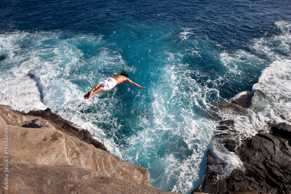 Obraz premium Cliff Diving at China Walls
