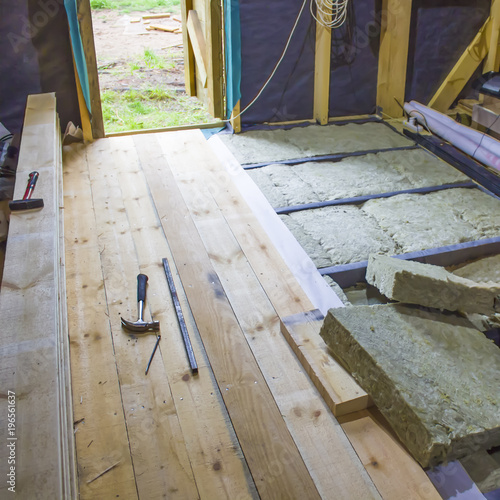 Thermal insulation of the floor in the frame house