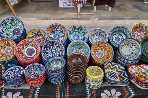 Traditional Uzbekistan pottery and plates © Dina