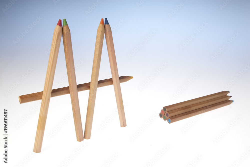 Colored pencils, wooden pencils, school pens Colored pencils, wooden pencils, school pens