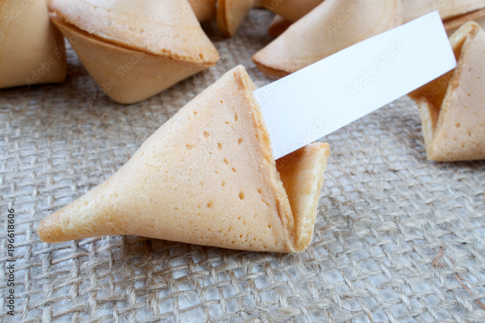 Fortune cookies forecasting and wishing good luck Fortune cookies forecasting and wishing good luck