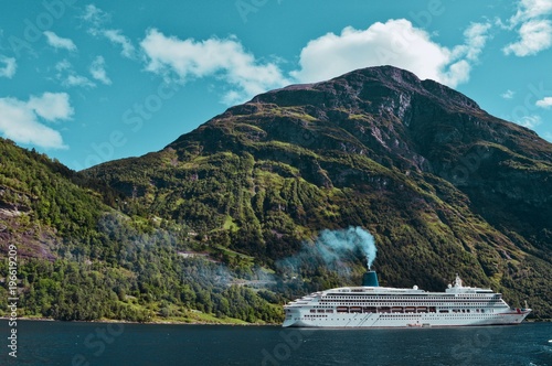 A big cruiser in the Norway fjord Geiranger. © Jakub
