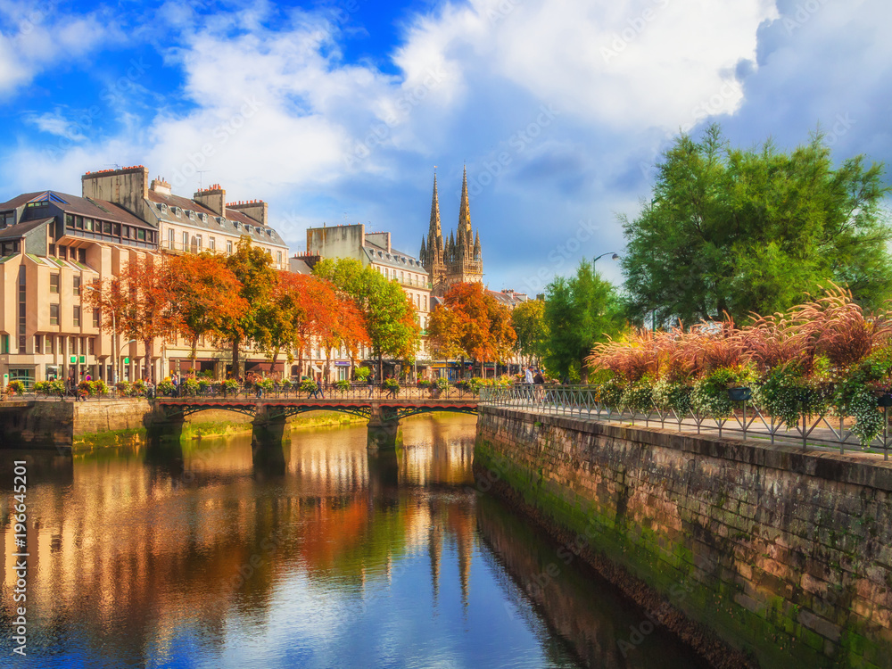 Bretagne l'Odet à Quimper et la Cathédrale  St Corentin