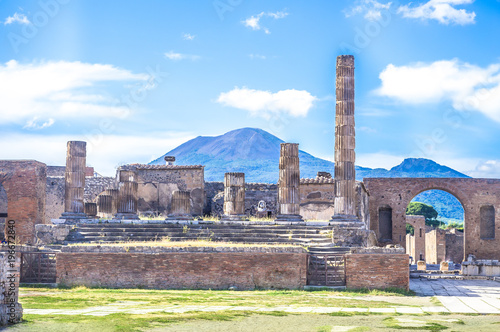 Vászonkép Ancient ruins of Pompeii, Italy