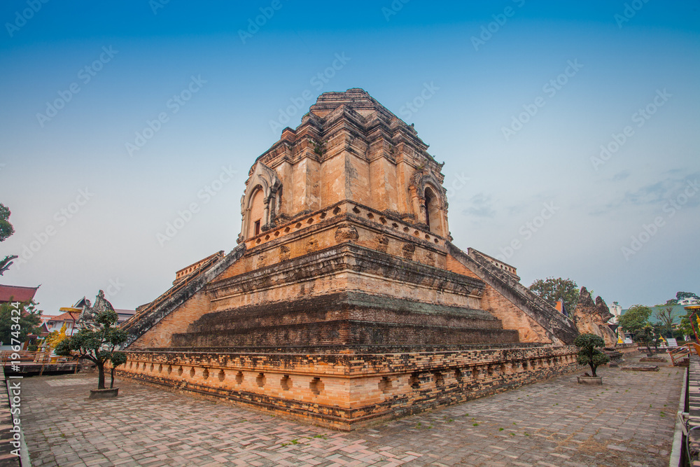 most important temples is the Wat Chedi Luang located in the ancient walled part of Chiang Mai city most important temples is the Wat Chedi Luang located in the ancient walled part of Chiang Mai city