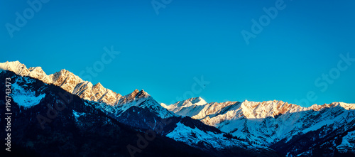 Fototapeta Naklejka Na Ścianę i Meble -  Sunrise view of Himalayan mountains from Manali India