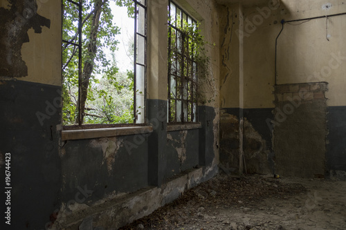 Wallpaper Mural Centrale elettrica abbandonata Torontodigital.ca