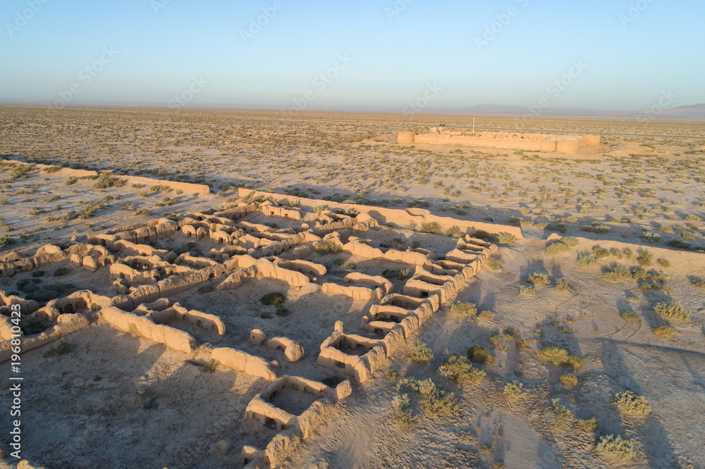 Fototapeta premium Ruins near Deyr Gachin Caravansary, Qom, Iran